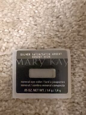 Mary Kay Mineral Eye Color - Silver Satin